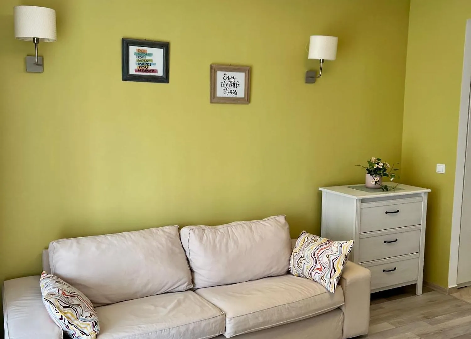 Blossom Nest - 1Br Apartment With Terrace And Underground Parking Bucharest