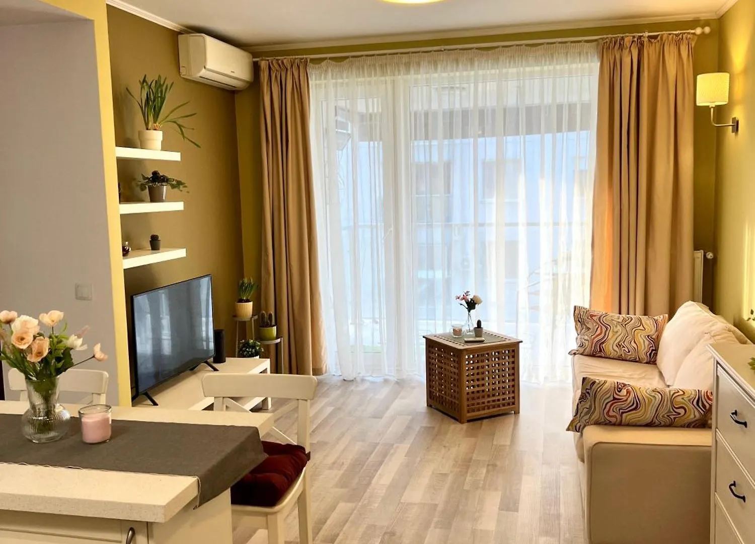 Blossom Nest - 1Br Apartment With Terrace And Underground Parking location