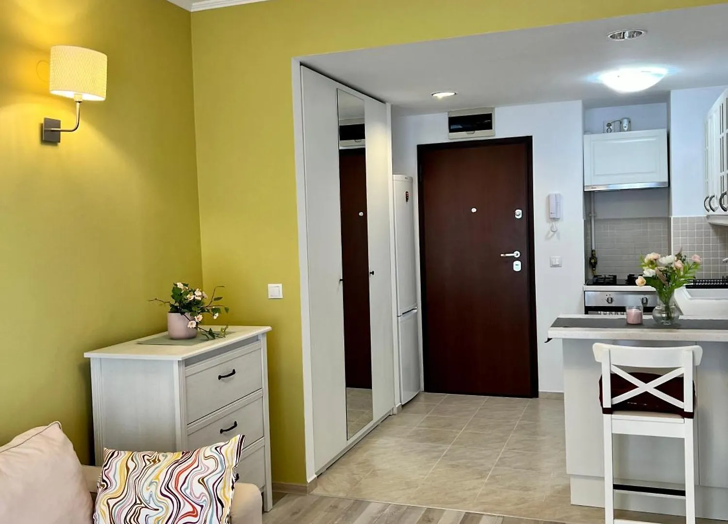 Blossom Nest - 1Br Apartment With Terrace And Underground Parking Bucharest